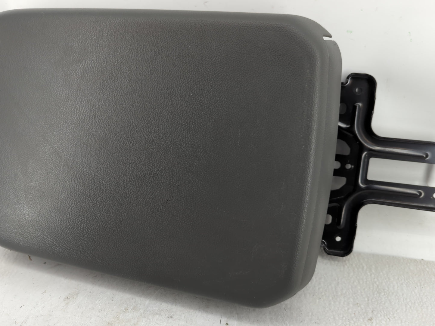 2021 Nissan Nv2500 Center Console Armrest Cover Lid Fits OEM Used Auto Parts - Oemusedautoparts1.com