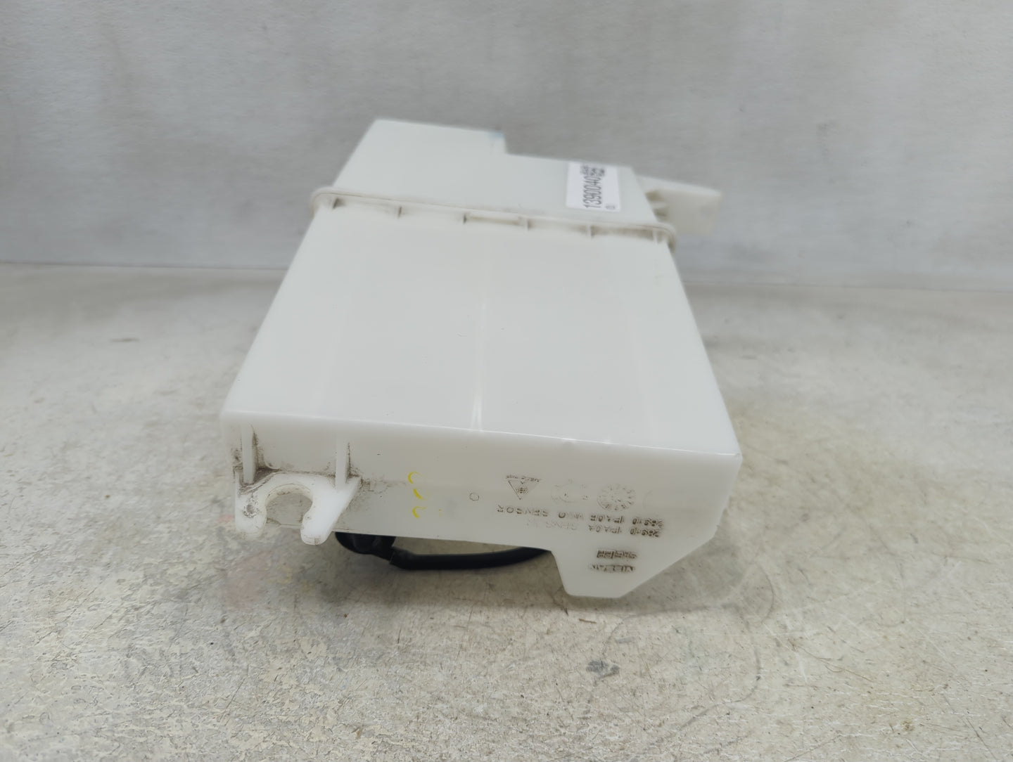 2021 Nissan Nv2500 Windshield Washer Fluid Reservoir Bottle Oem - Oemusedautoparts1.com