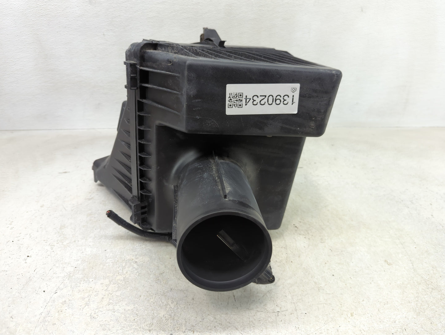 2021 Nissan Nv2500 Air Cleaner Intake-duct Hose Tube - Oemusedautoparts1.com