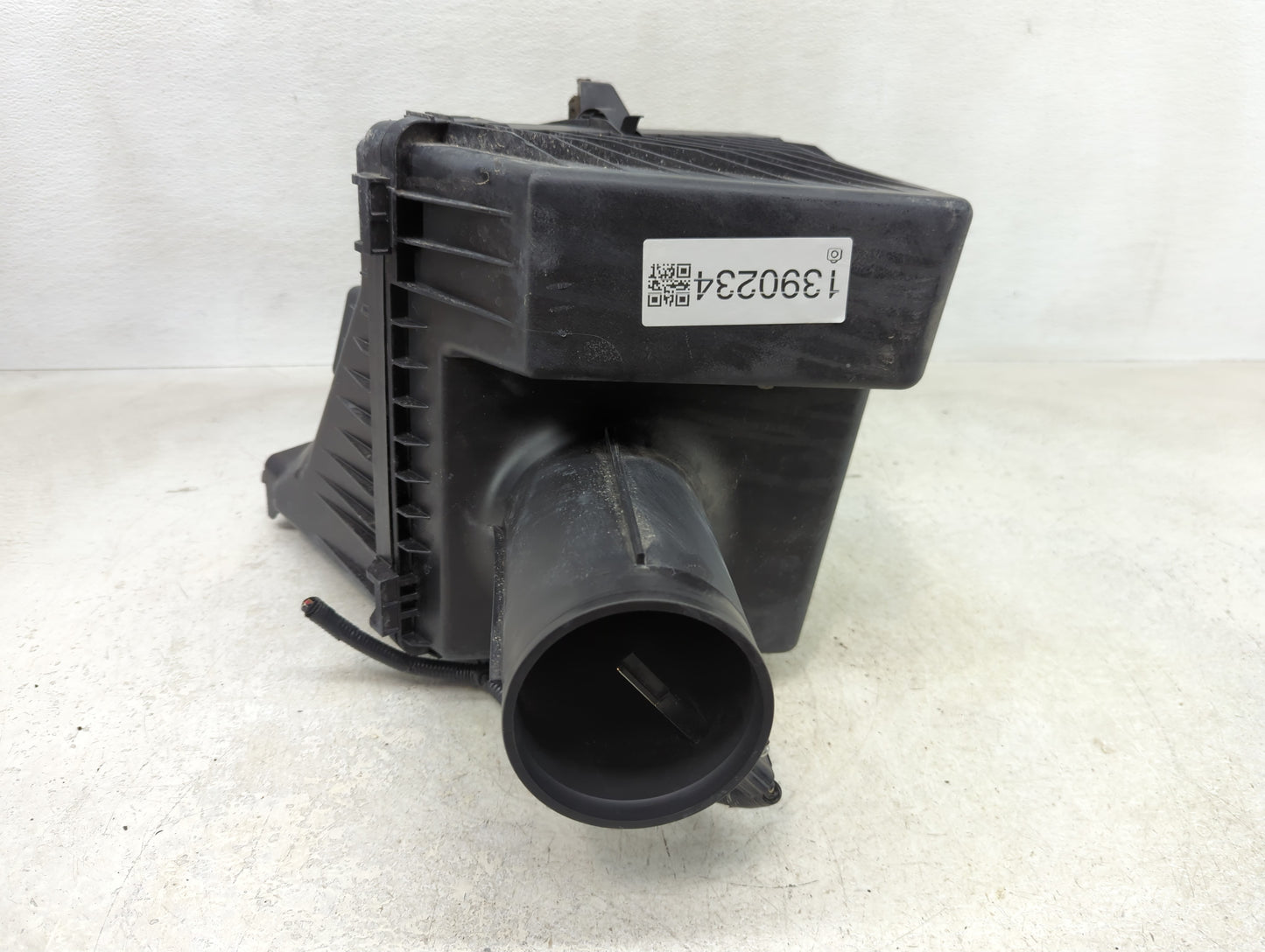 2021 Nissan Nv2500 Air Cleaner Intake-duct Hose Tube - Oemusedautoparts1.com