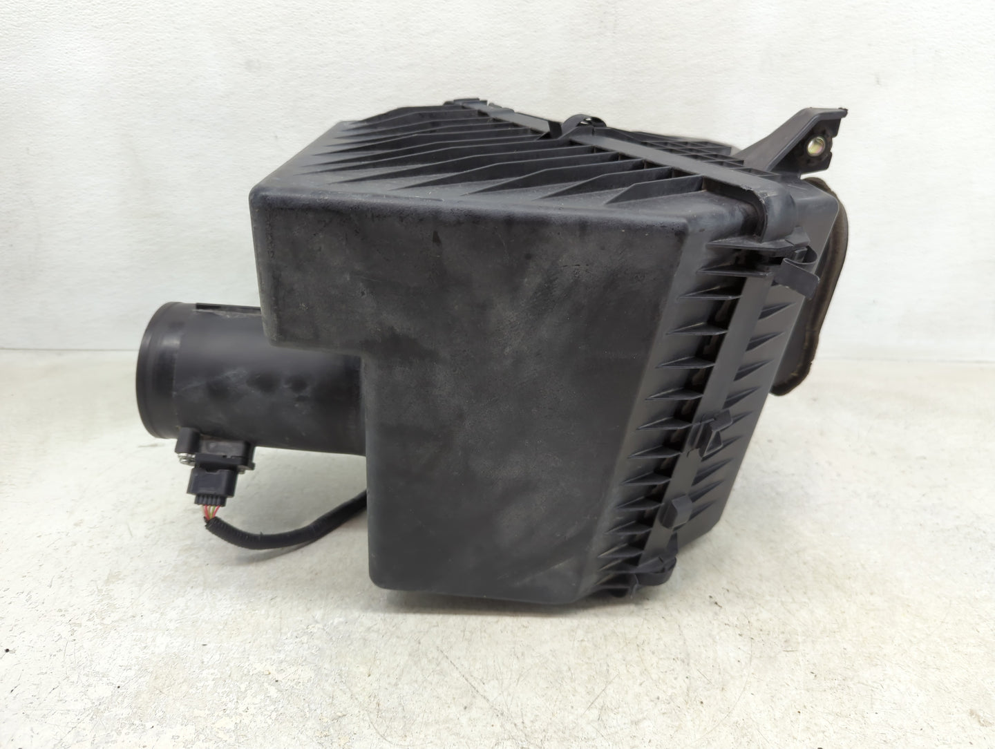 2021 Nissan Nv2500 Air Cleaner Intake-duct Hose Tube - Oemusedautoparts1.com