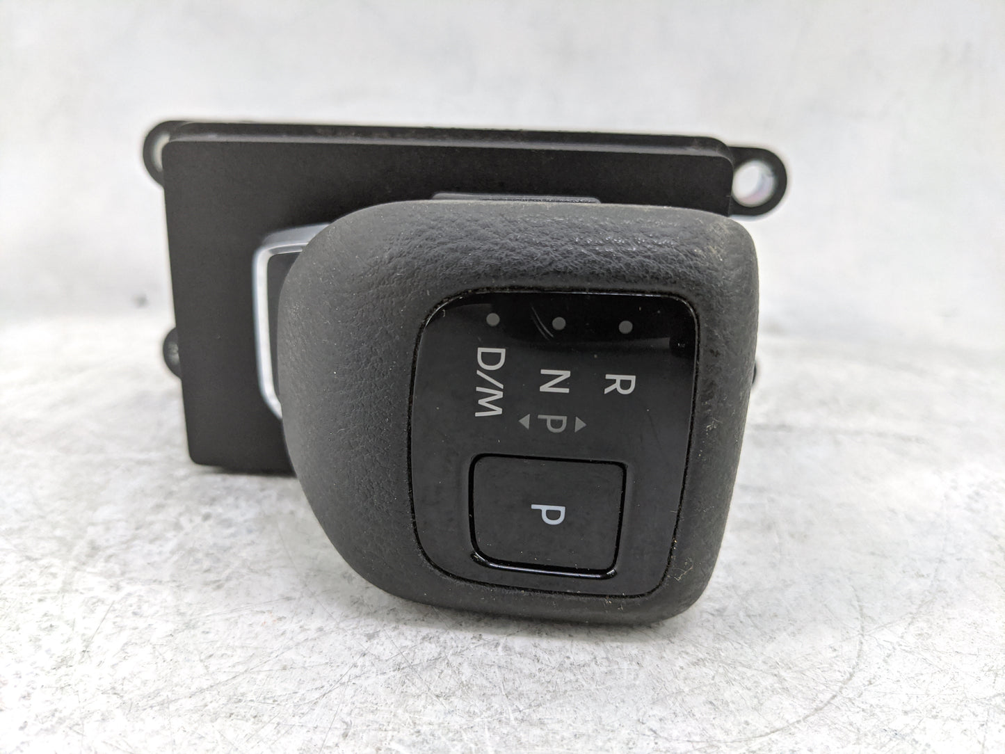 2021 Nissan Pathfinder Floor Console Assembly Shifter - Oemusedautoparts1.com