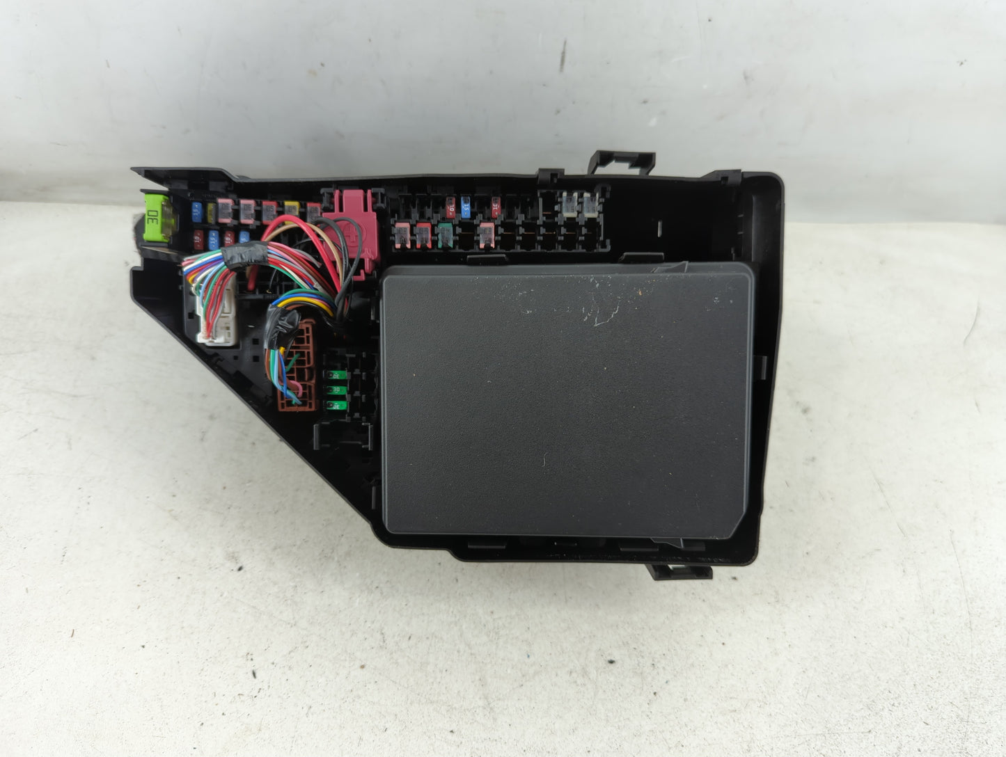 2021-2022 Nissan Rogue Fusebox Fuse Box Panel Relay Module Fits Fits 2021 2022 OEM Used Auto Parts - Oemusedautoparts1.com