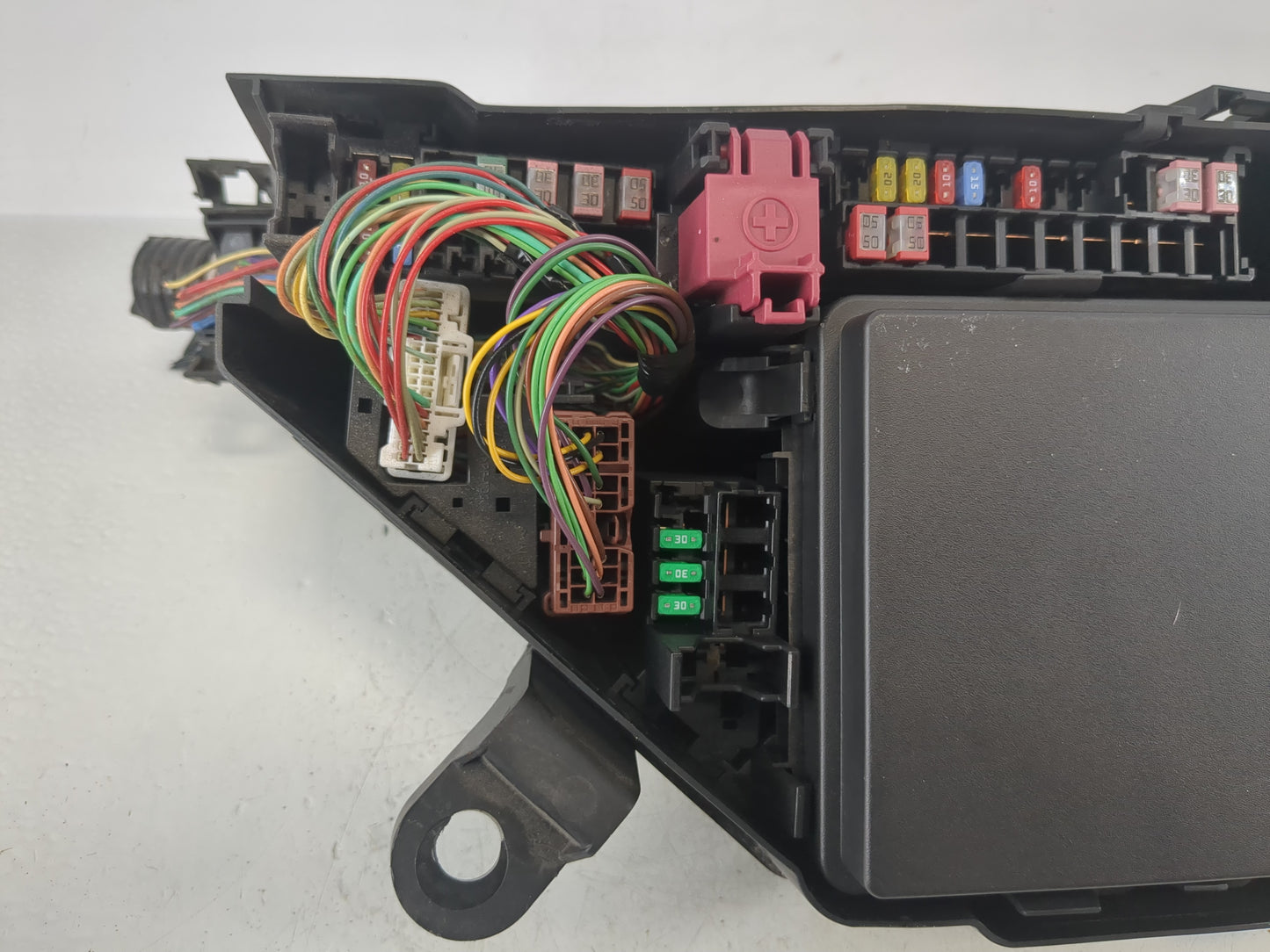 2021-2022 Nissan Rogue Fusebox Fuse Box Panel Relay Module P/N:24382 6RA2A Fits Fits 2021 2022 OEM Used Auto Parts - Oemused