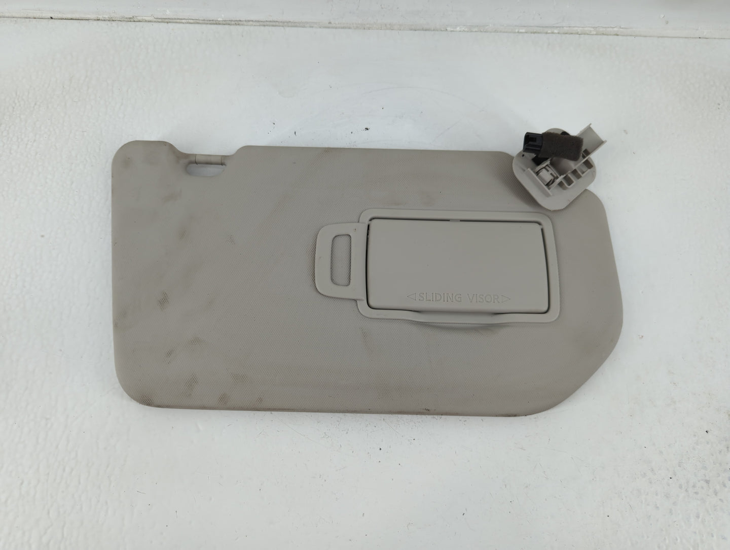 2021-2022 Nissan Rogue Sun Visor Shade Replacement Passenger Right Mirror Fits Fits 2021 2022 OEM Used Auto Parts - Oemuseda