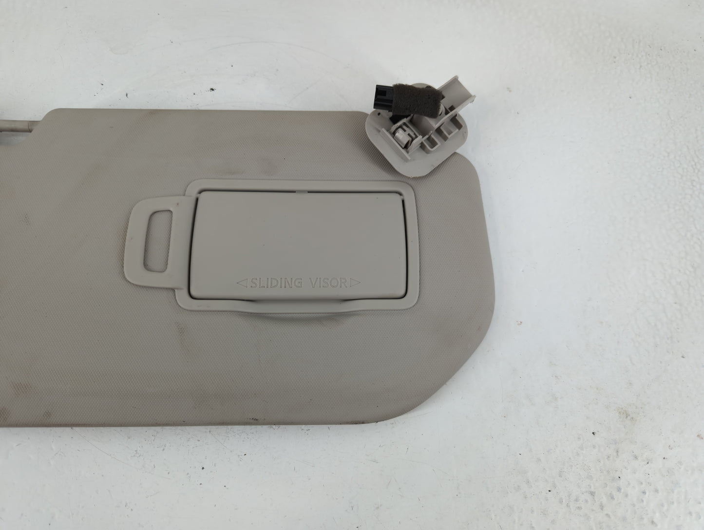 2021-2022 Nissan Rogue Sun Visor Shade Replacement Passenger Right Mirror Fits Fits 2021 2022 OEM Used Auto Parts - Oemuseda