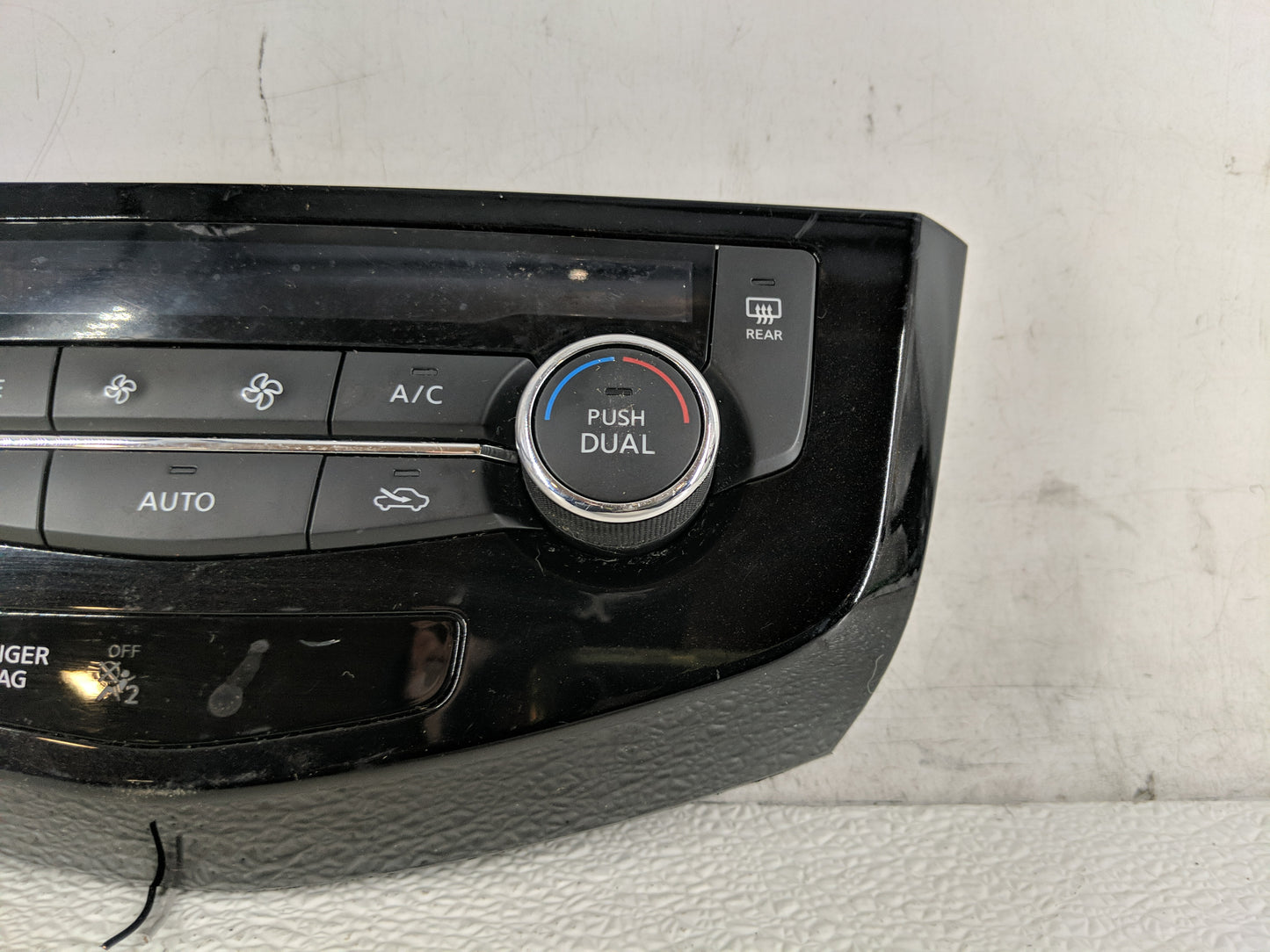 2021-2022 Nissan Rogue Climate Control Module Temperature AC/Heater Replacement P/N:27500 6MA0A Fits Fits 2021 2022 OEM Used