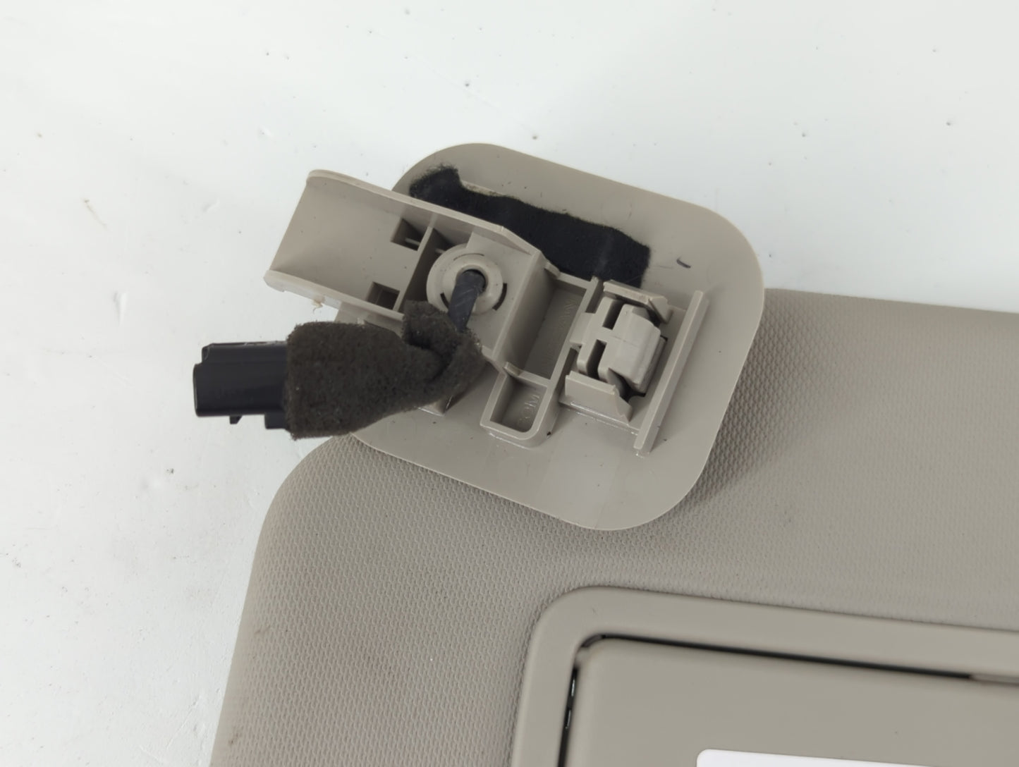 2021-2022 Nissan Rogue Sun Visor Shade Replacement Passenger Right Mirror Fits Fits 2021 2022 OEM Used Auto Parts - Oemuseda