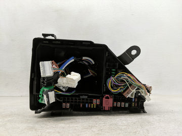 2021-2022 Nissan Rogue Fusebox Fuse Box Panel Relay Module Fits Fits 2021 2022 OEM Used Auto Parts