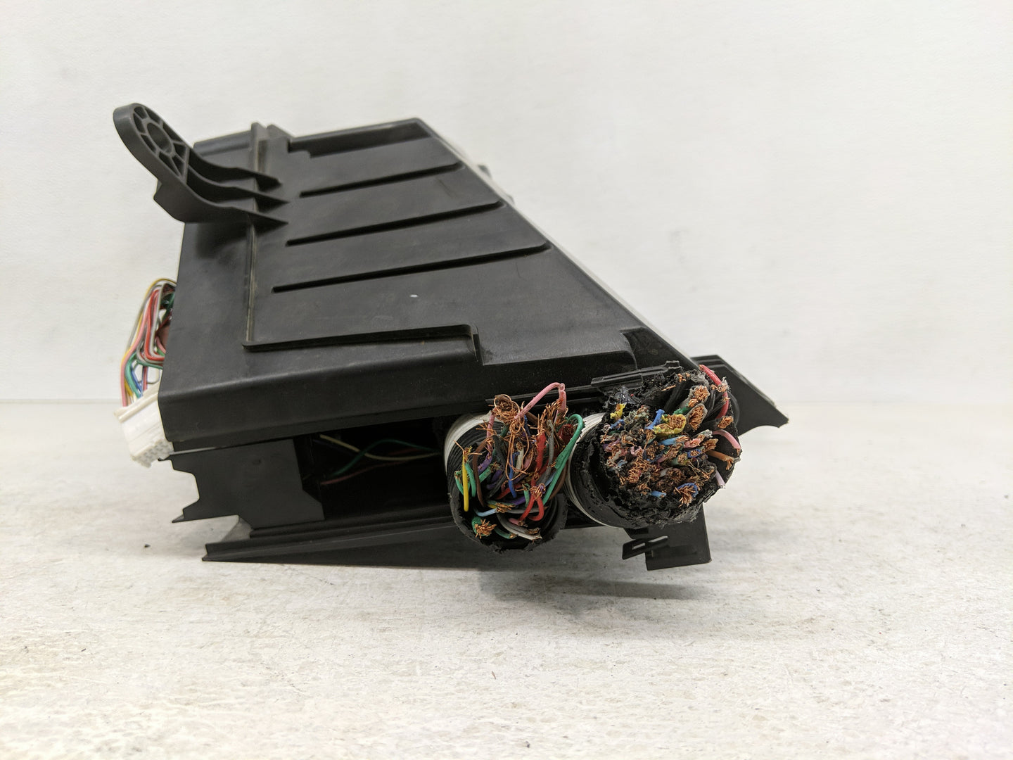 2021-2022 Nissan Rogue Fusebox Fuse Box Panel Relay Module Fits Fits 2021 2022 OEM Used Auto Parts - Oemusedautoparts1.com