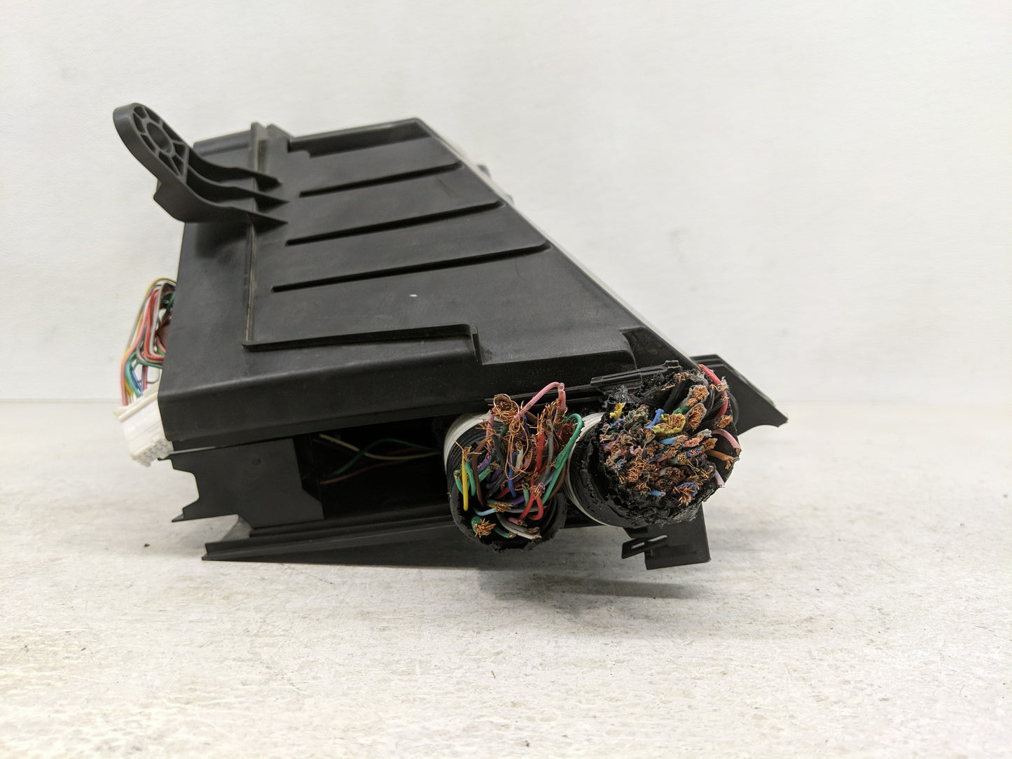 2021-2022 Nissan Rogue Fusebox Fuse Box Panel Relay Module Fits Fits 2021 2022 OEM Used Auto Parts - Oemusedautoparts1.com