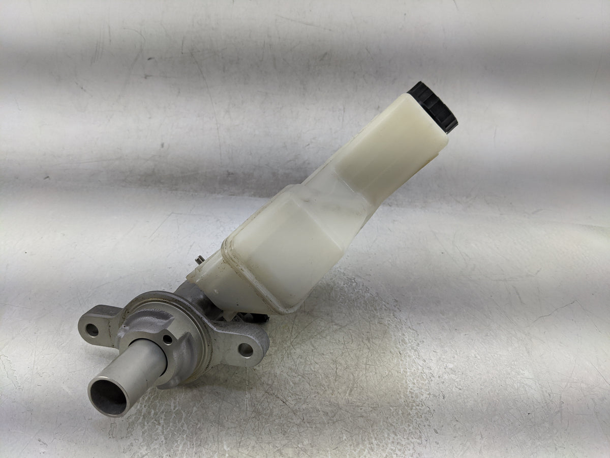 2021 Nissan Rogue Brake Master Cylinder 1376292 - Oemusedautoparts1.com