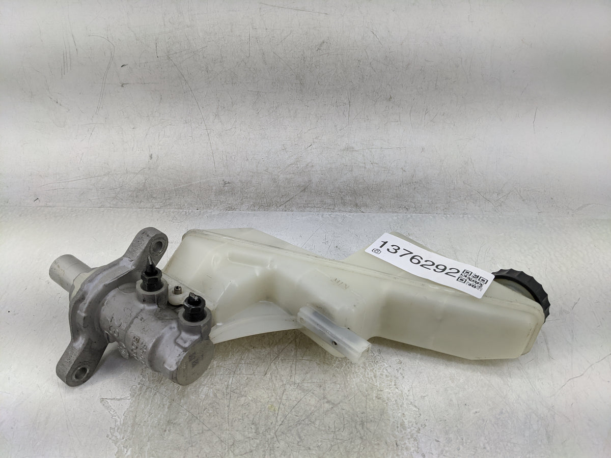 2021 Nissan Rogue Brake Master Cylinder 1376292 - Oemusedautoparts1.com