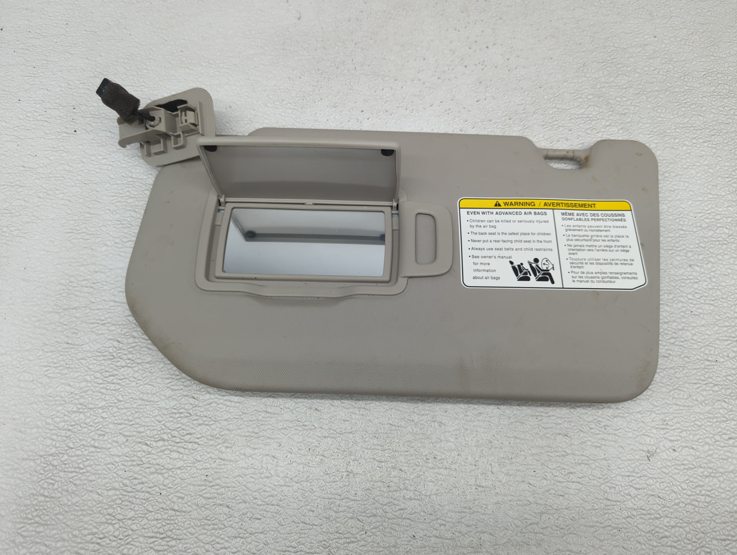 2021-2022 Nissan Rogue Sun Visor Shade Replacement Driver Left Mirror Fits Fits 2021 2022 OEM Used Auto Parts - Oemusedautop