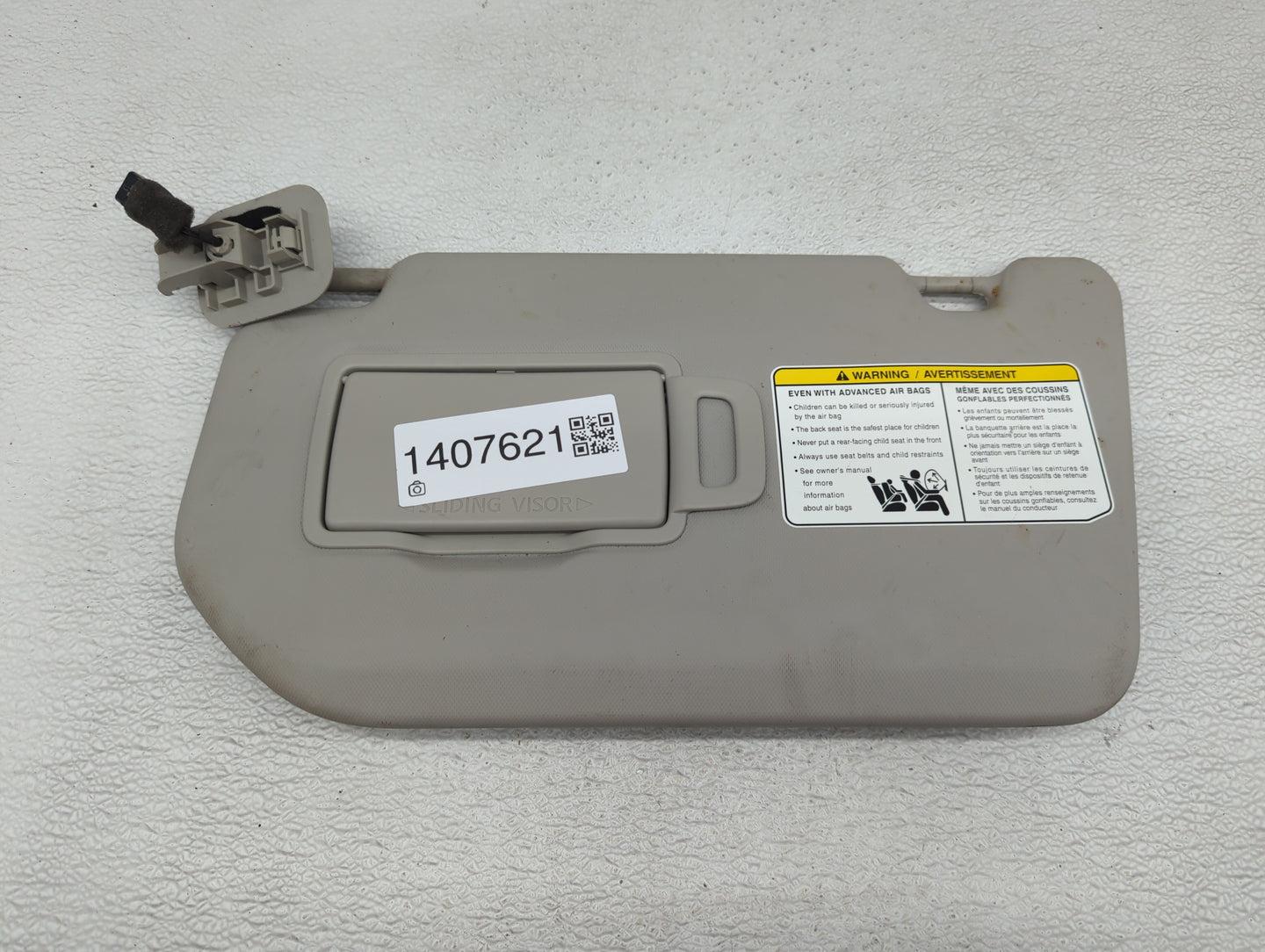 2021-2022 Nissan Rogue Sun Visor Shade Replacement Driver Left Mirror Fits Fits 2021 2022 OEM Used Auto Parts - Oemusedautop