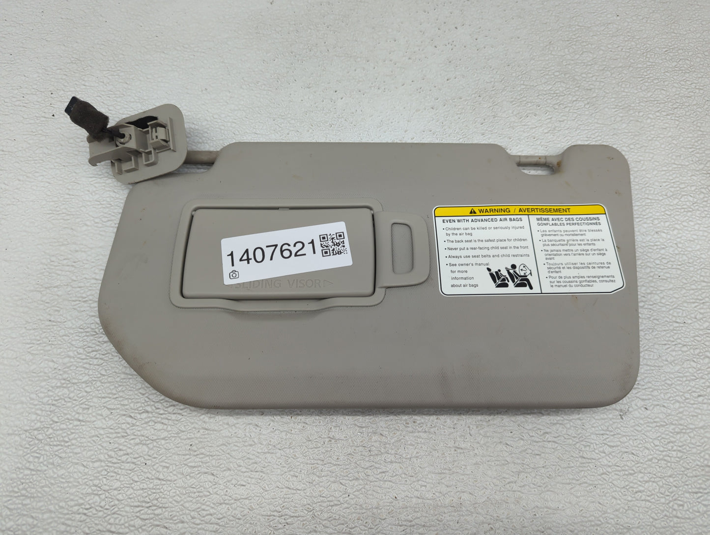 2021-2022 Nissan Rogue Sun Visor Shade Replacement Driver Left Mirror Fits Fits 2021 2022 OEM Used Auto Parts - Oemusedautop