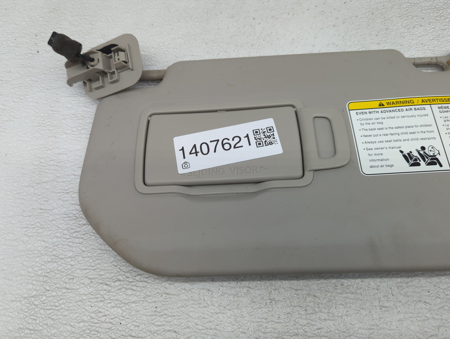 2021-2022 Nissan Rogue Sun Visor Shade Replacement Driver Left Mirror Fits Fits 2021 2022 OEM Used Auto Parts - Oemusedautop
