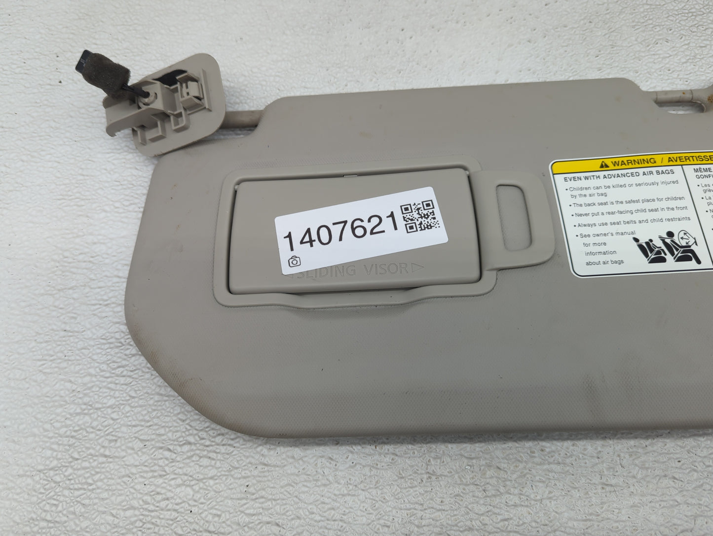 2021-2022 Nissan Rogue Sun Visor Shade Replacement Driver Left Mirror Fits Fits 2021 2022 OEM Used Auto Parts - Oemusedautop
