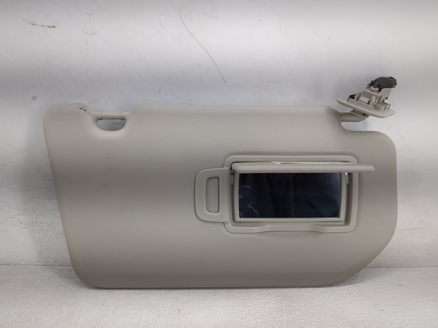 2021-2022 Nissan Rogue Sun Visor Shade Replacement Passenger Right Mirror Fits Fits 2021 2022 OEM Used Auto Parts - Oemuseda