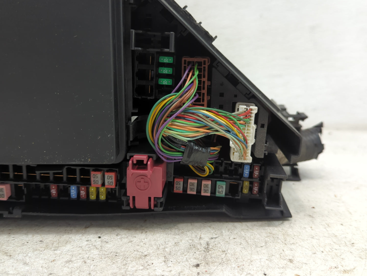 2021-2022 Nissan Rogue Fusebox Fuse Box Panel Relay Module P/N:24382 6RA2A 119742PS Fits Fits 2021 2022 OEM Used Auto Parts 