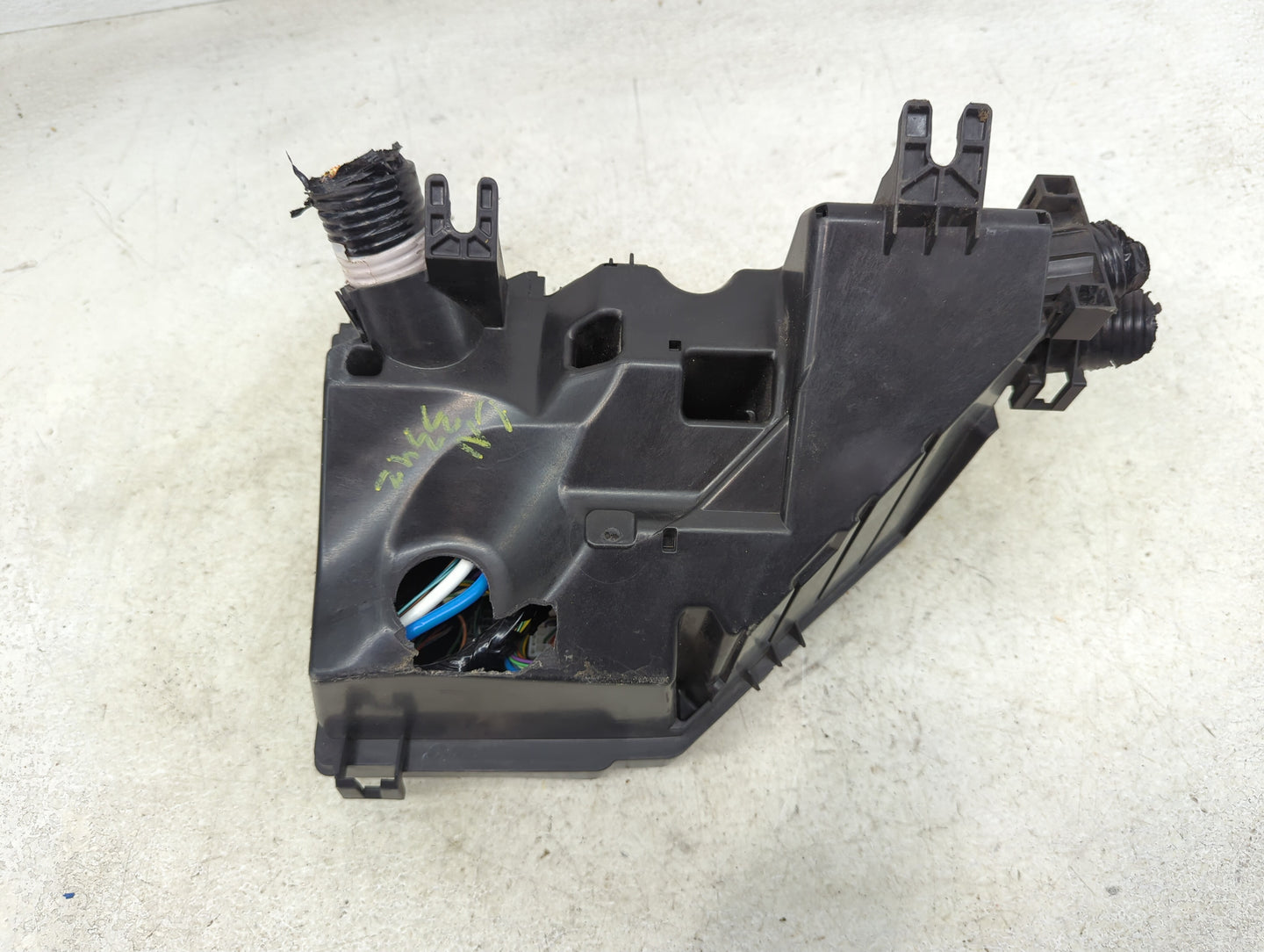 2021-2022 Nissan Rogue Fusebox Fuse Box Panel Relay Module P/N:24382 6RA2A 119742PS Fits Fits 2021 2022 OEM Used Auto Parts 