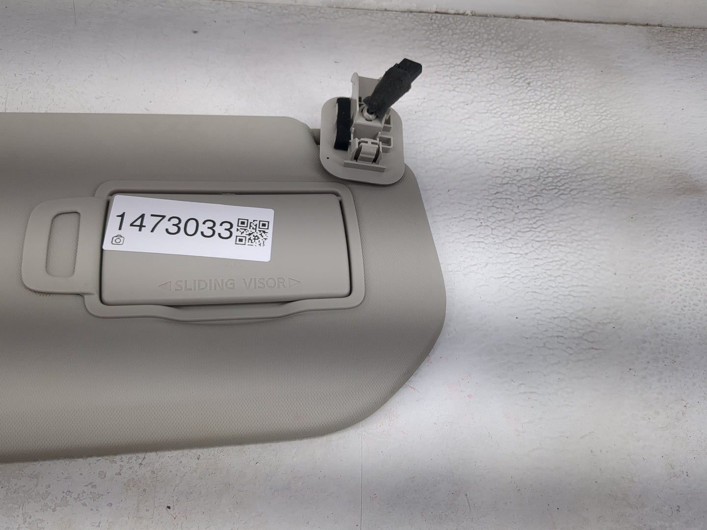 2021-2022 Nissan Rogue Sun Visor Shade Replacement Passenger Right Mirror Fits Fits 2021 2022 OEM Used Auto Parts - Oemuseda