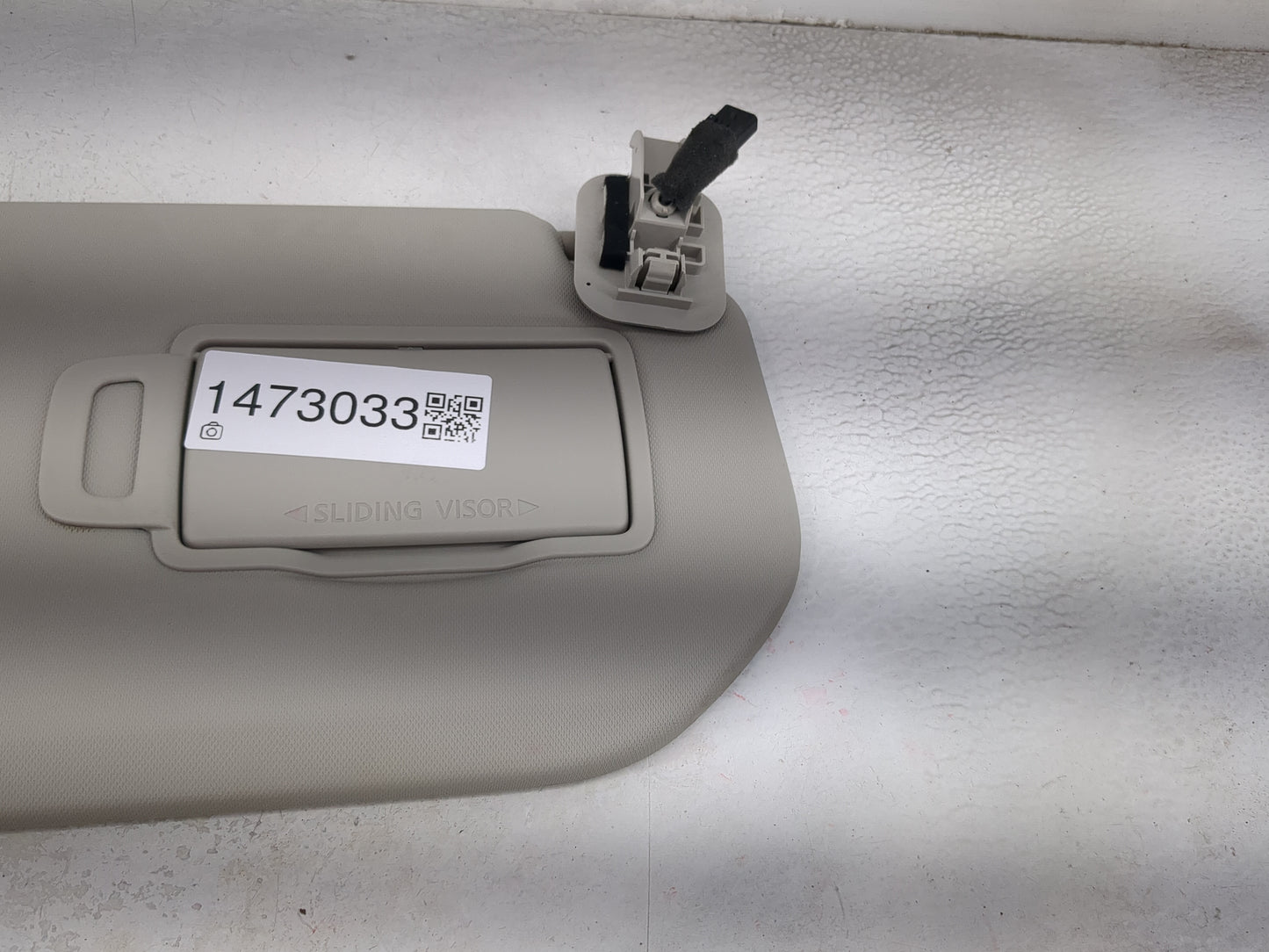 2021-2022 Nissan Rogue Sun Visor Shade Replacement Passenger Right Mirror Fits Fits 2021 2022 OEM Used Auto Parts - Oemuseda