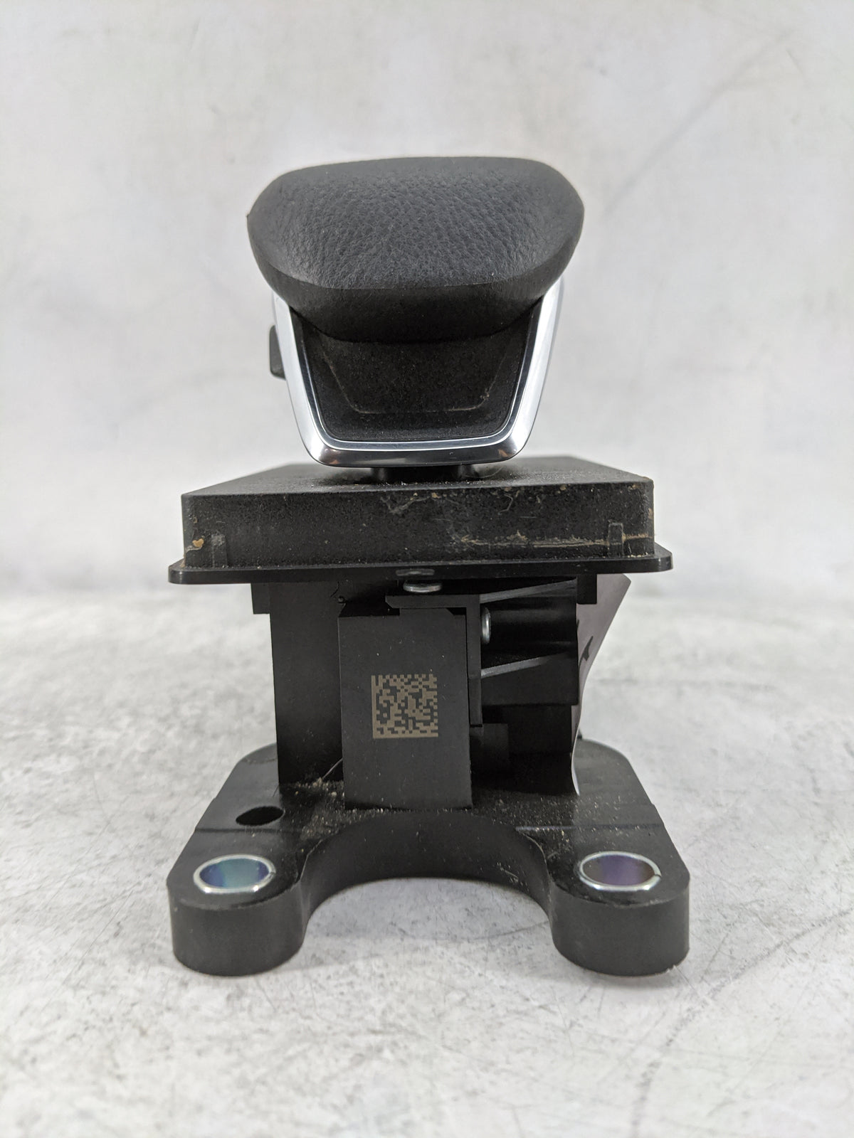 2021 Nissan Rogue Floor Console Assembly Shifter - Oemusedautoparts1.com