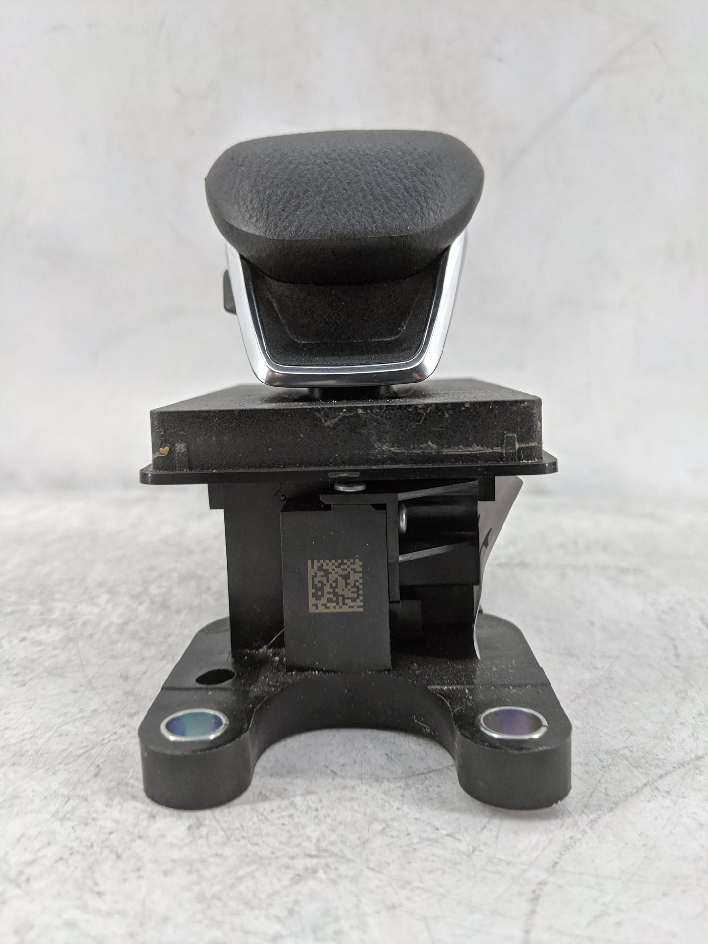 2021 Nissan Rogue Floor Console Assembly Shifter - Oemusedautoparts1.com