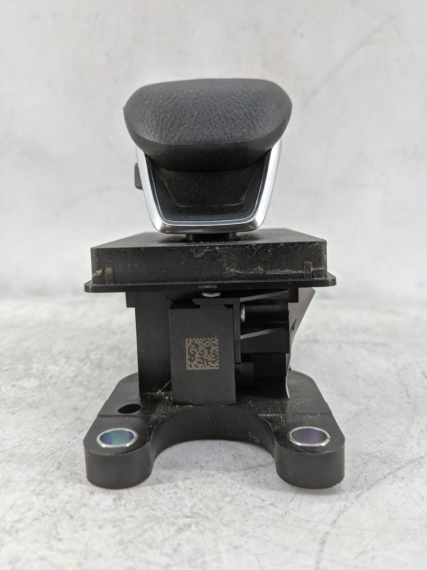 2021 Nissan Rogue Floor Console Assembly Shifter - Oemusedautoparts1.com