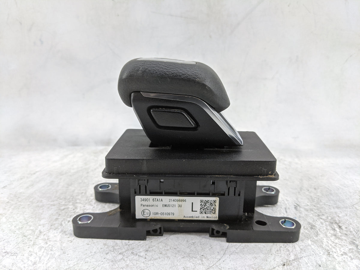 2021 Nissan Rogue Floor Console Assembly Shifter - Oemusedautoparts1.com