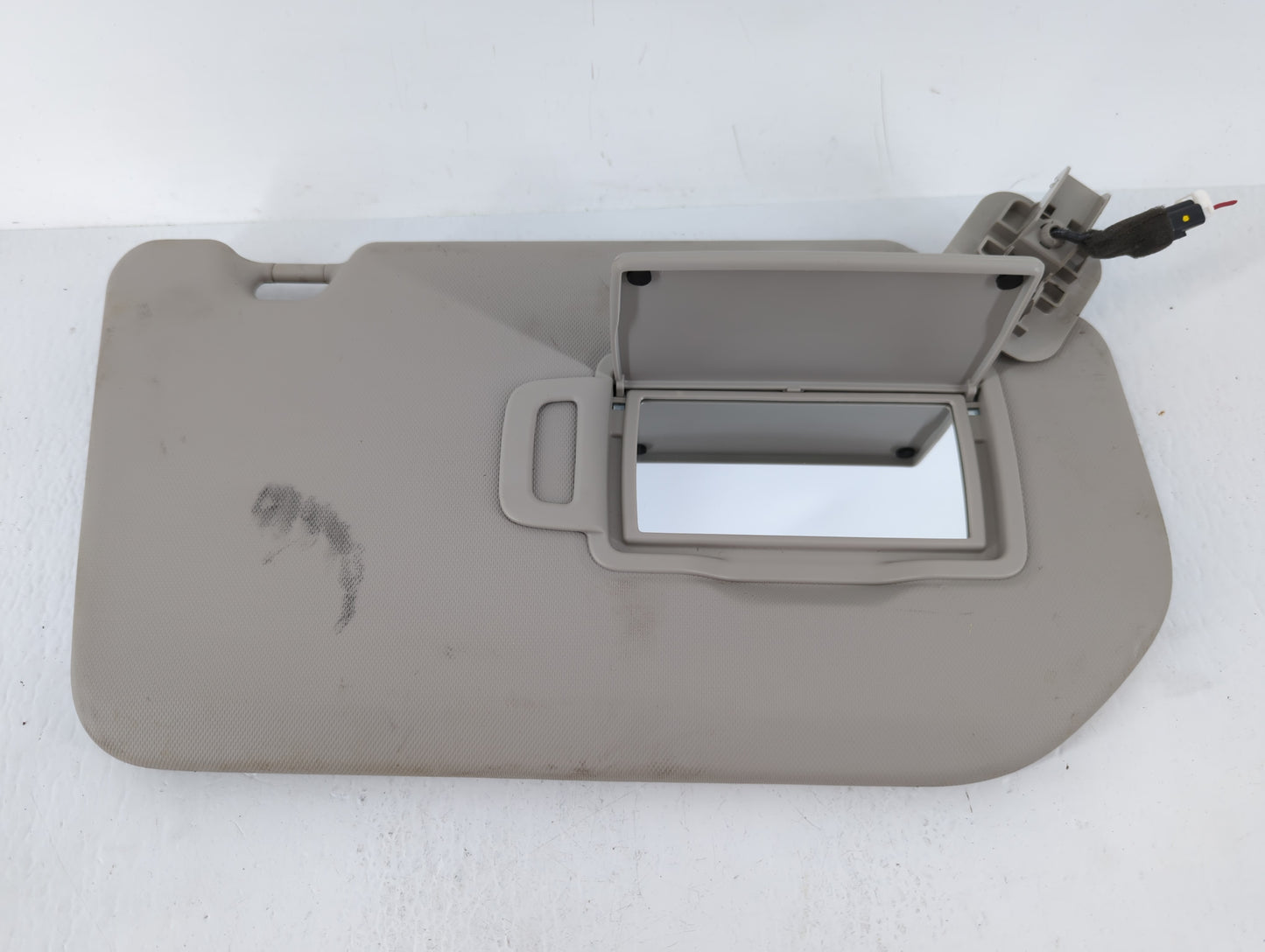 2021-2022 Nissan Rogue Sun Visor Shade Replacement Passenger Right Mirror Fits Fits 2021 2022 OEM Used Auto Parts - Oemuseda