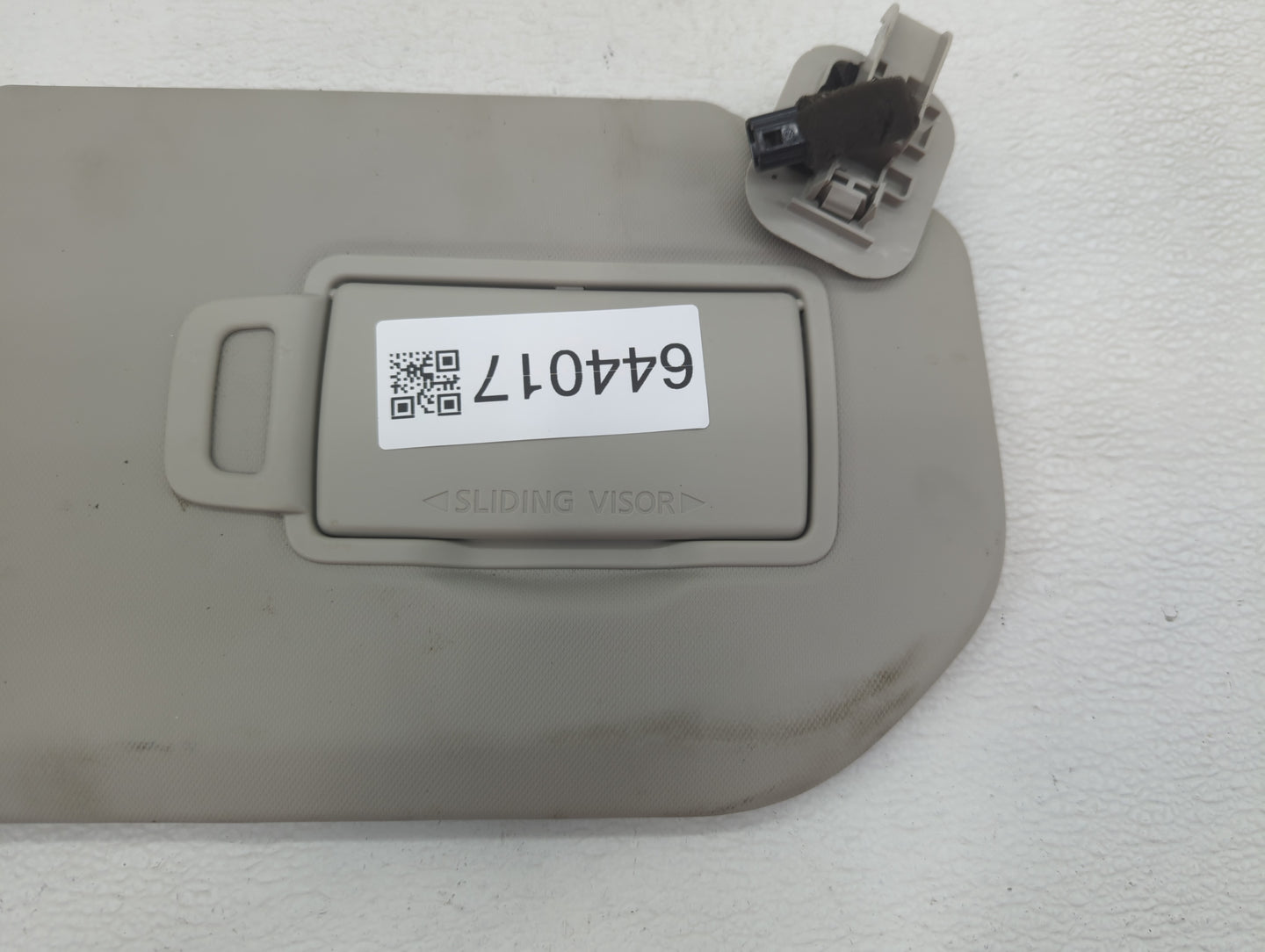2021-2022 Nissan Rogue Sun Visor Shade Replacement Passenger Right Mirror Fits Fits 2021 2022 OEM Used Auto Parts - Oemuseda