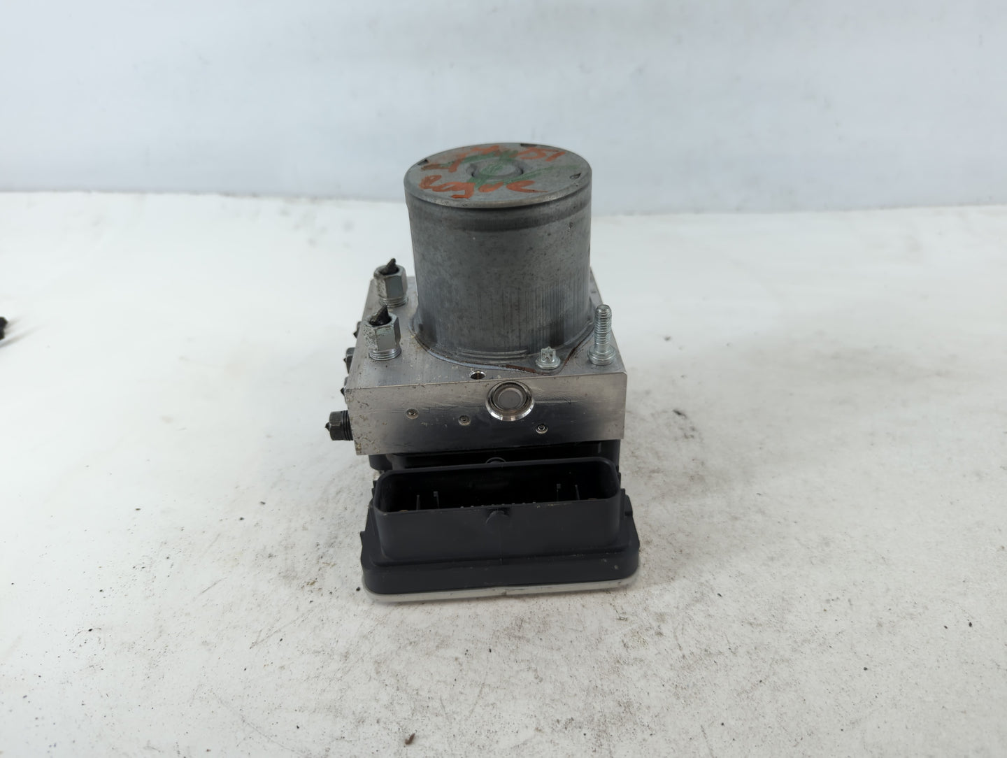 2021-2022 Nissan Rogue ABS Pump Control Module Replacement P/N:47660 6RK2B Fits Fits 2021 2022 OEM Used Auto Parts - Oemused