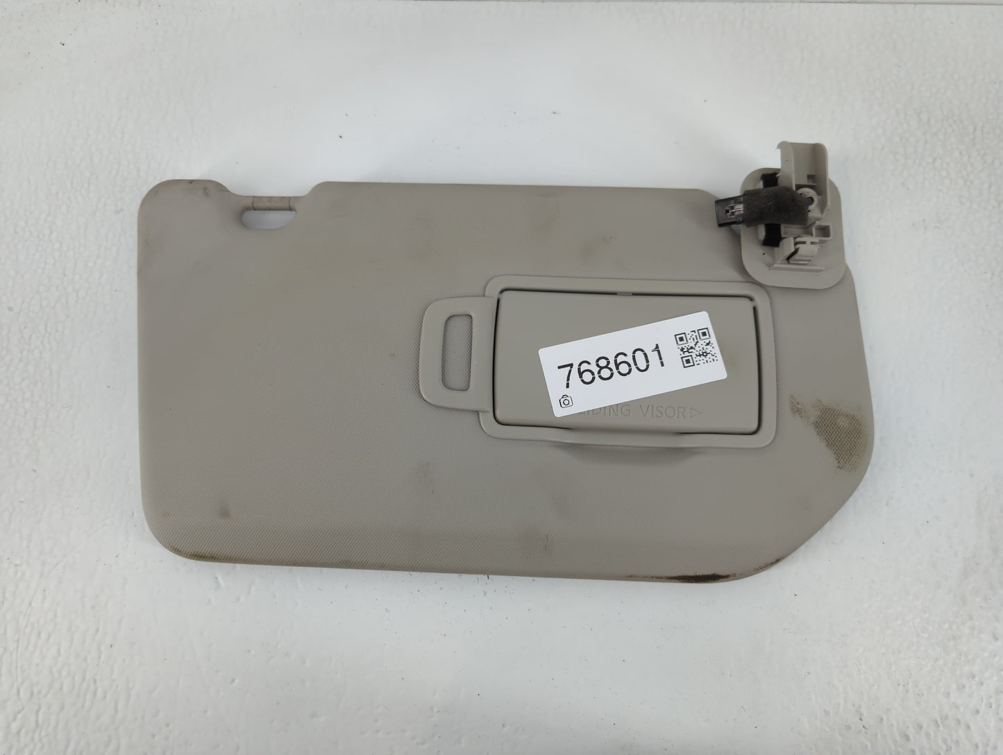 2021-2022 Nissan Rogue Sun Visor Shade Replacement Passenger Right Mirror Fits Fits 2021 2022 OEM Used Auto Parts - Oemuseda