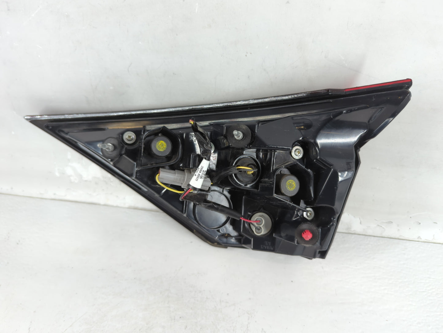 2021-2022 Nissan Rogue Tail Light Assembly Driver Left OEM P/N:2268A-8D033 Fits Fits 2021 2022 OEM Used Auto Parts - Oemused