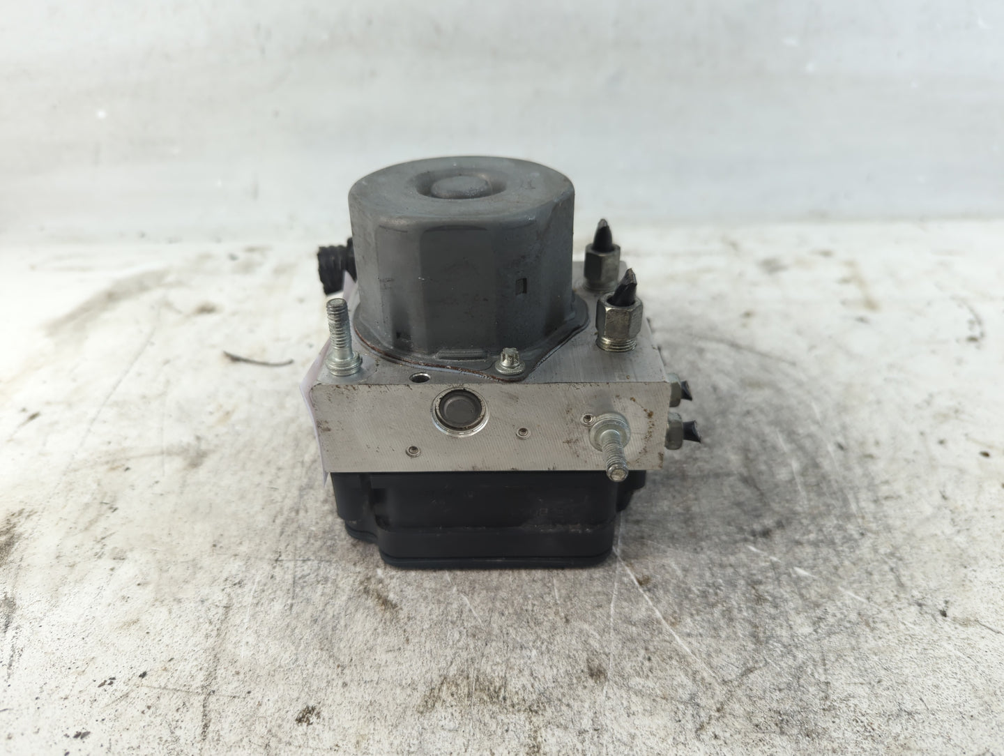 2021-2022 Nissan Rogue ABS Pump Control Module Replacement P/N:47660 6MM0A Fits Fits 2021 2022 OEM Used Auto Parts - Oemused