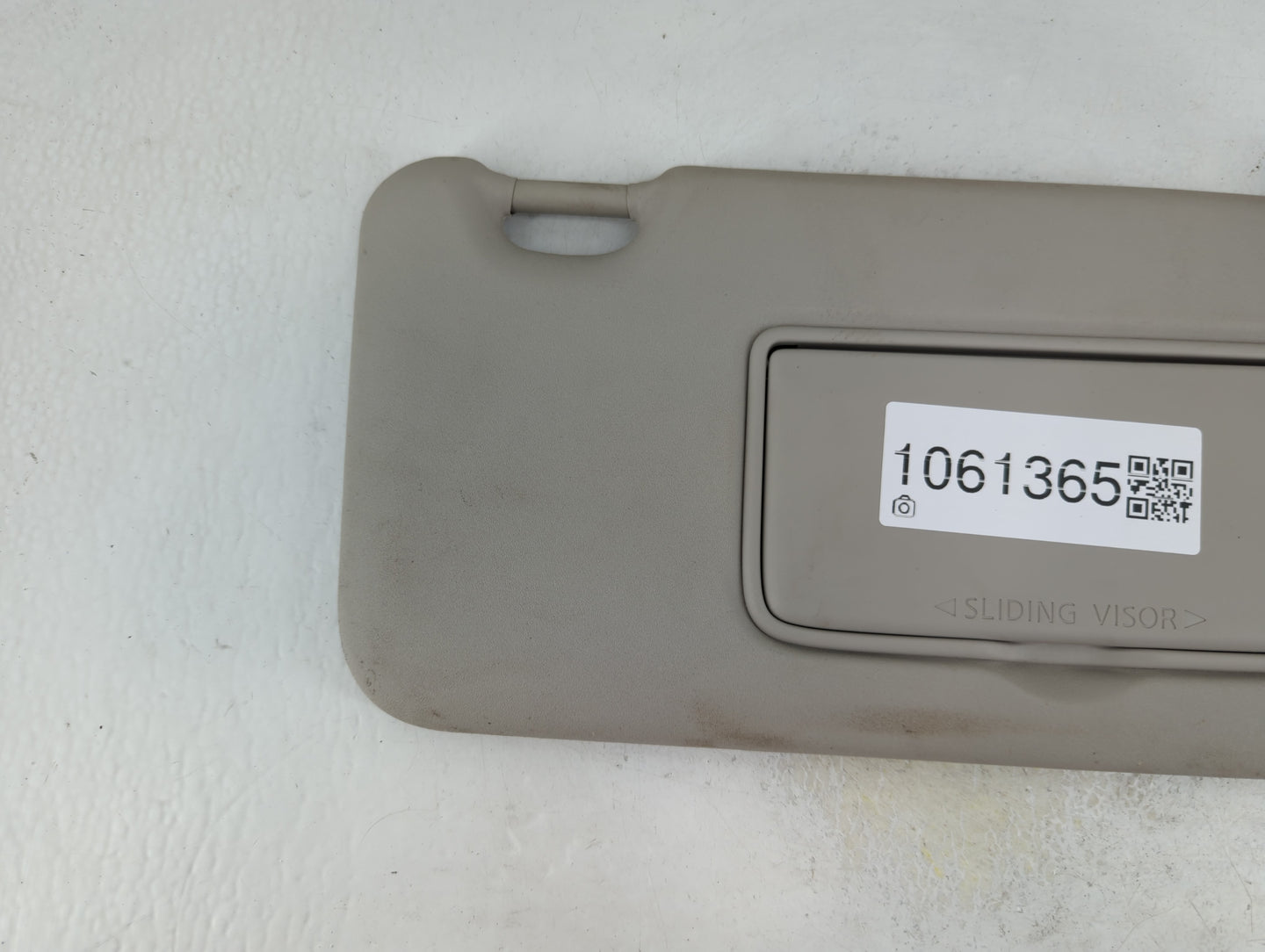 2019-2022 Nissan Rogue Sport Sun Visor Shade Replacement Passenger Right Mirror Fits Fits 2019 2020 2021 2022 OEM Used Auto 
