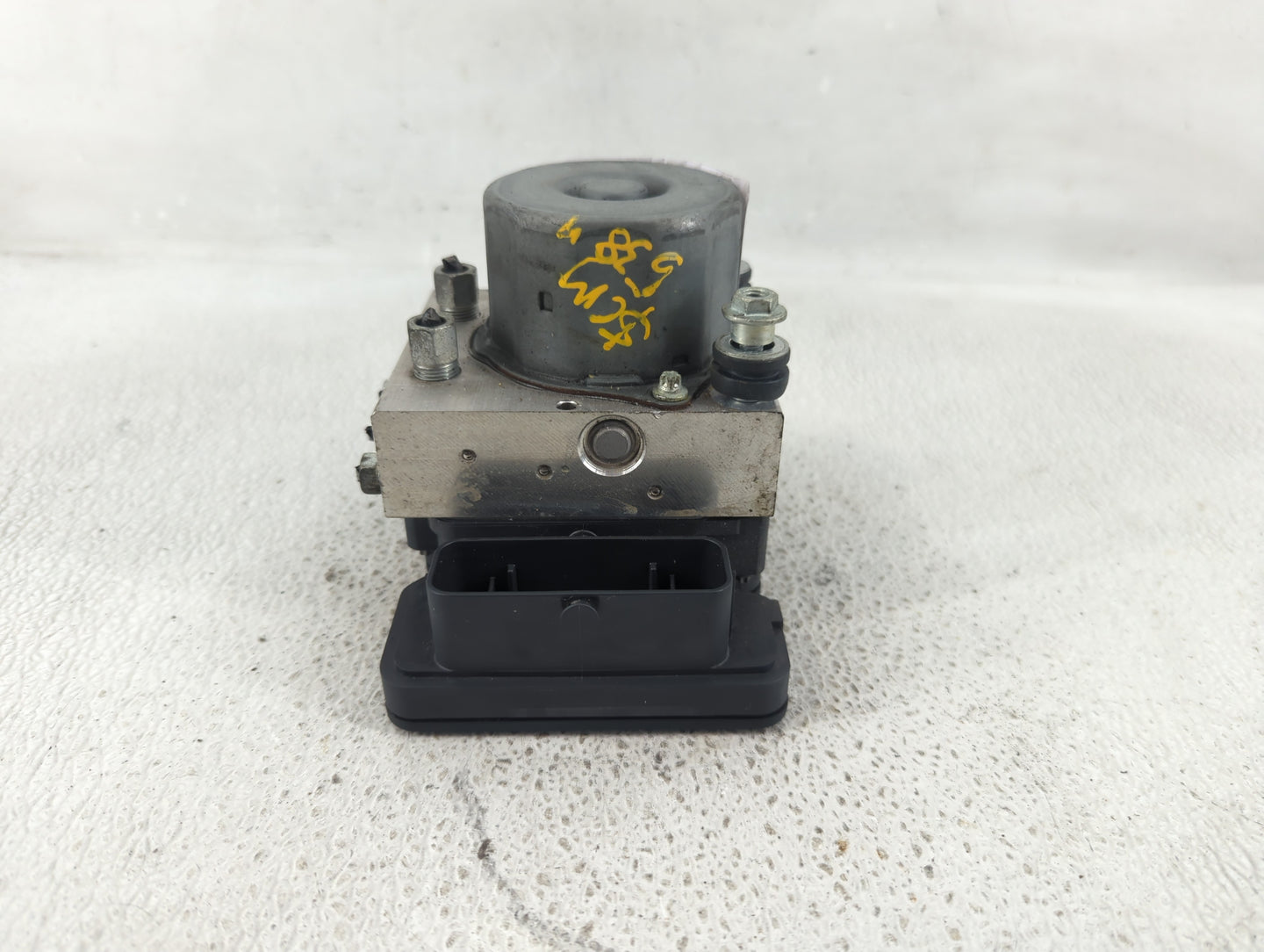 2019-2021 Nissan Rogue Sport ABS Pump Control Module Replacement P/N:47660 6MT1A Fits Fits 2019 2020 2021 OEM Used Auto Part