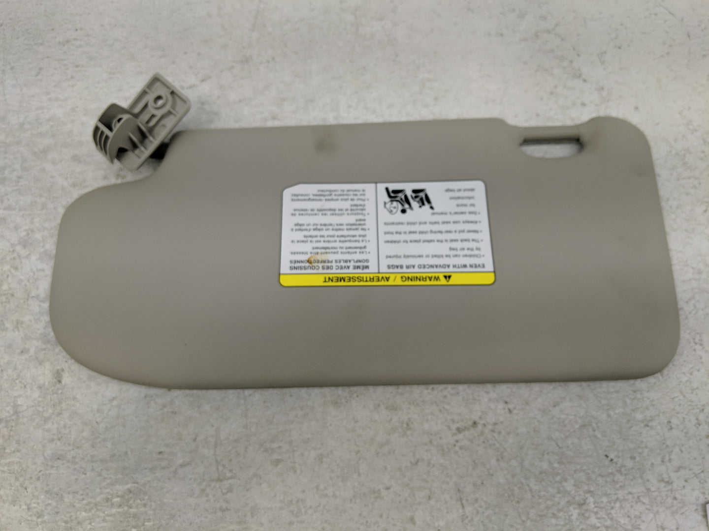 2019-2022 Nissan Rogue Sport Sun Visor Shade Replacement Passenger Right Mirror Fits Fits 2019 2020 2021 2022 OEM Used Auto 