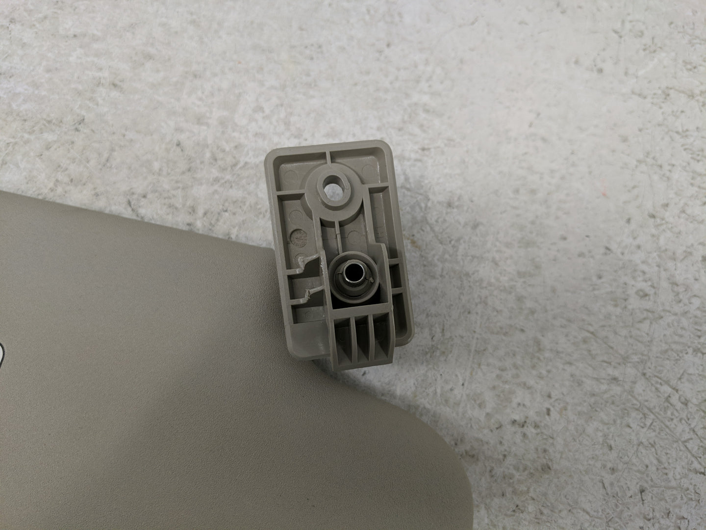 2019-2022 Nissan Rogue Sport Sun Visor Shade Replacement Driver Left Mirror Fits Fits 2019 2020 2021 2022 OEM Used Auto Part