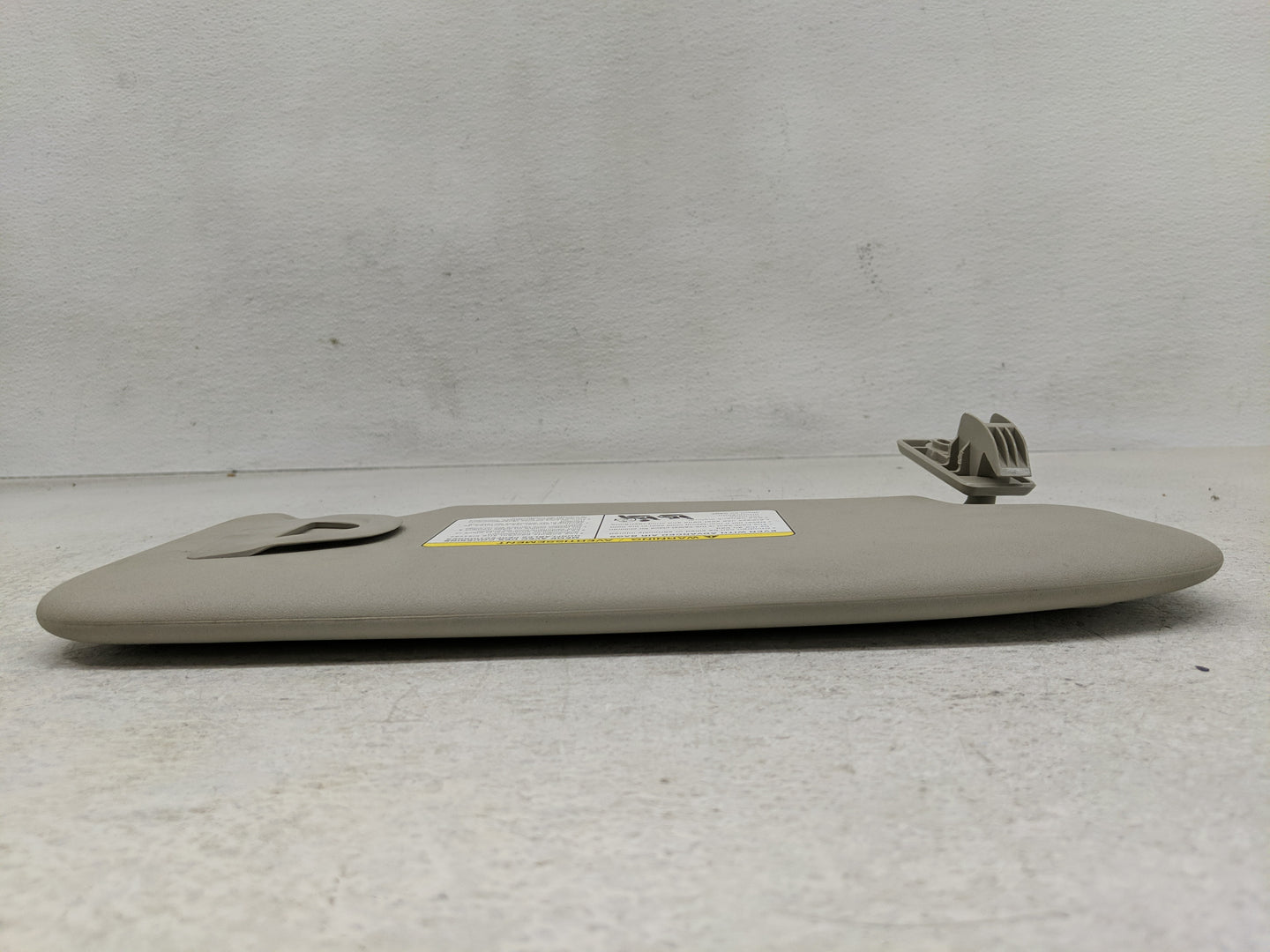 2019-2022 Nissan Rogue Sport Sun Visor Shade Replacement Driver Left Mirror Fits Fits 2019 2020 2021 2022 OEM Used Auto Part