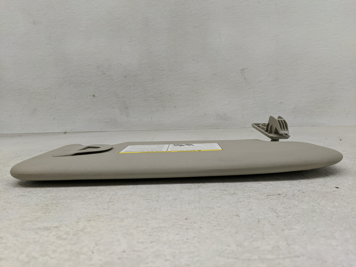2019-2022 Nissan Rogue Sport Sun Visor Shade Replacement Driver Left Mirror Fits Fits 2019 2020 2021 2022 OEM Used Auto Part