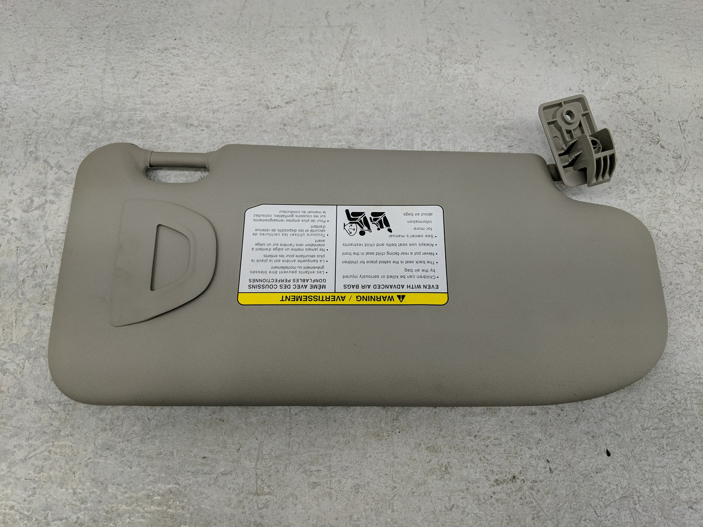 2019-2022 Nissan Rogue Sport Sun Visor Shade Replacement Driver Left Mirror Fits Fits 2019 2020 2021 2022 OEM Used Auto Part
