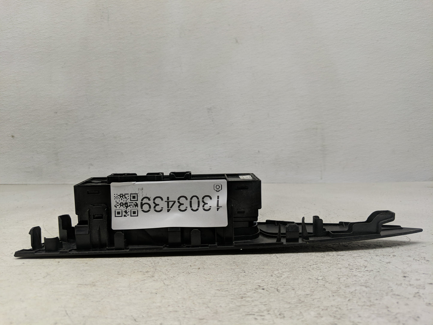 2017-2022 Nissan Rogue Sport Master Power Window Switch Replacement Driver Side Left P/N:80961 6FK0A Fits OEM Used Auto Part