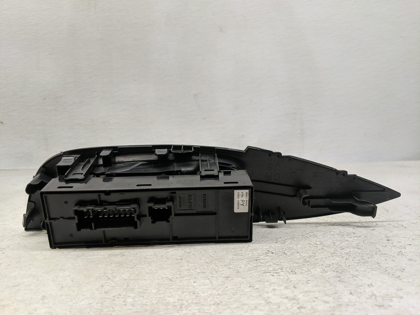 2017-2022 Nissan Rogue Sport Master Power Window Switch Replacement Driver Side Left P/N:80961 6FK0A Fits OEM Used Auto Part