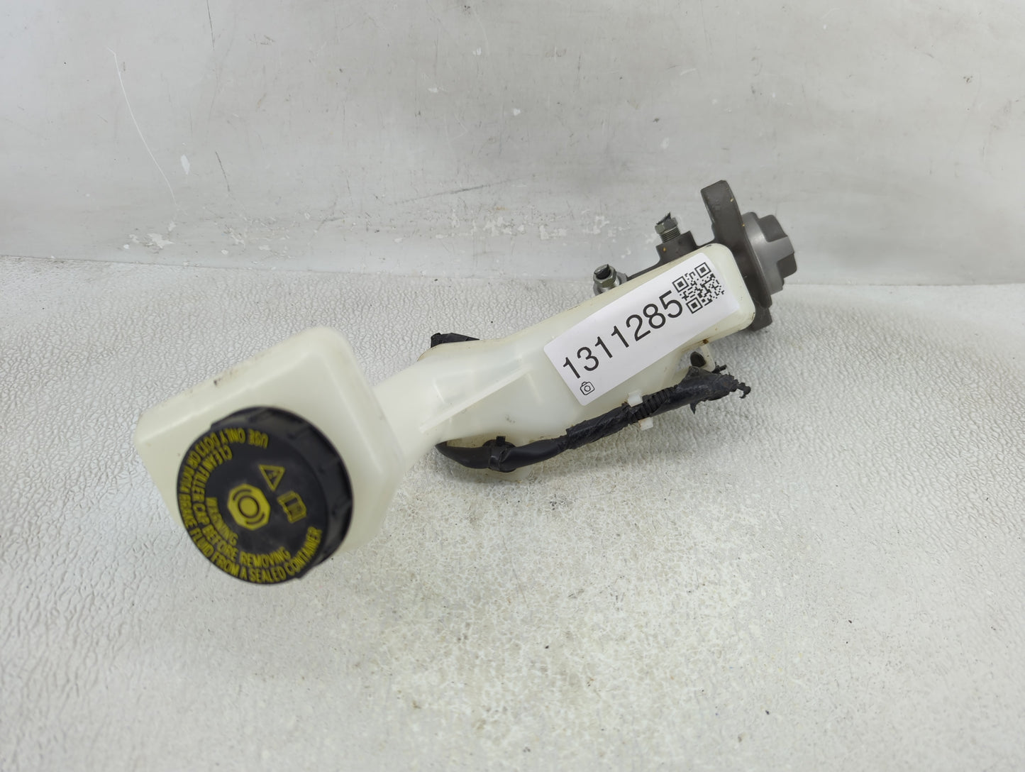 2017-2022 Nissan Rogue Sport Brake Master Cylinder - Oemusedautoparts1.com