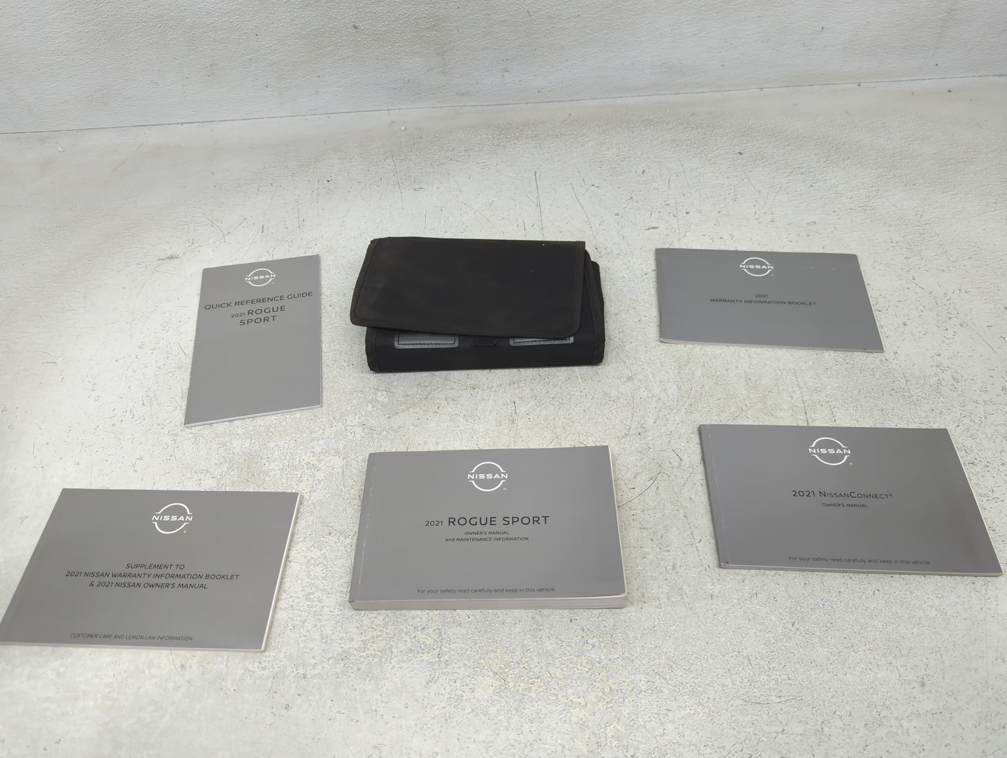 2021 Nissan Rogue Sport Owners Manual Book Guide P/N:OM21E0-0J11U0 OEM Used Auto Parts - Oemusedautoparts1.com