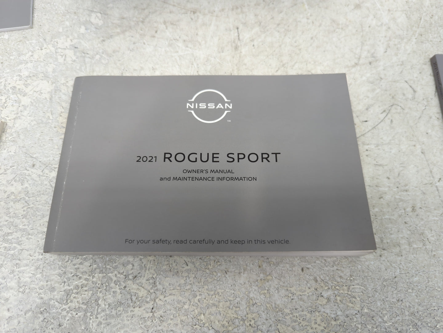 2021 Nissan Rogue Sport Owners Manual Book Guide P/N:OM21E0-0J11U0 OEM Used Auto Parts - Oemusedautoparts1.com