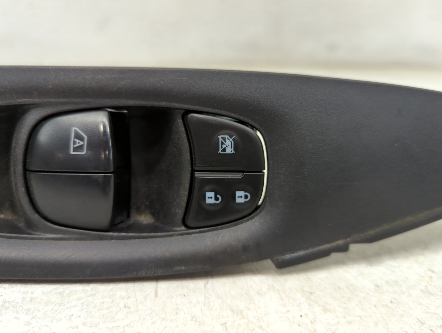 2017-2022 Nissan Rogue Sport Master Power Window Switch Replacement Driver Side Left P/N:25401 6MA0C Fits OEM Used Auto Part